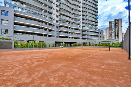 Apartamento à venda com 4 quartos, sendo 2 suítes,  em Jardim das Acácias, São Paulo, SP