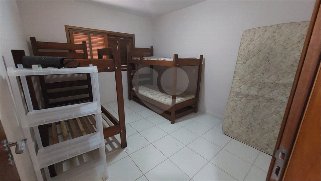 Casa à venda com 4 quartos, sendo 1 suíte, no condomínio Marf II, Bom Jesus dos Perdões - SP