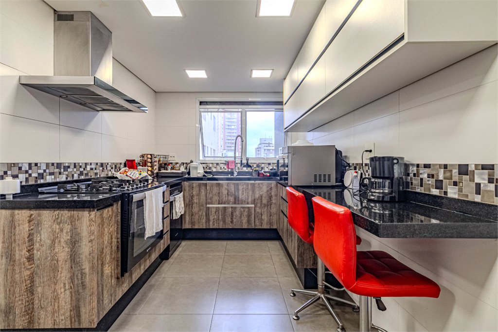 Apartamento à venda com 3 suítes em Alto da Lapa, São Paulo, SP