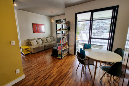 Apartamento à venda com 2 quartos, sendo 1 suíte, em Pinheiros, São Paulo, SP