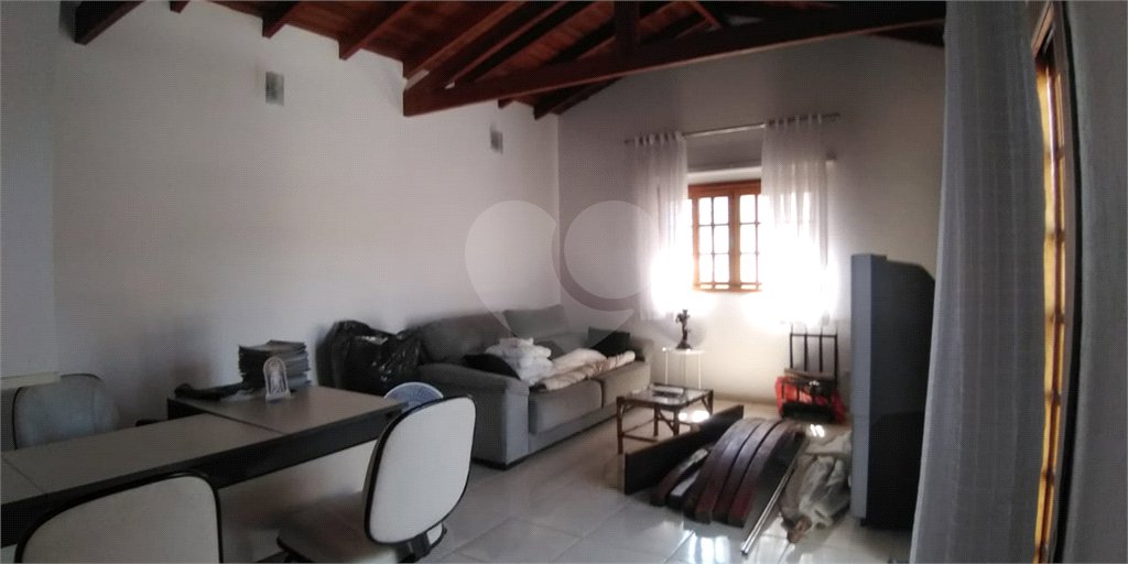 Casa à venda com 4 quartos, sendo 2 suítes, em Barreiro, Mairiporã, SP