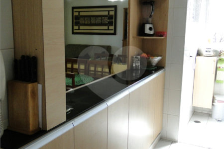 Apartamento à venda com 3 quartos, sendo 1 suíte,  em Vila Vermelha, São Paulo, SP