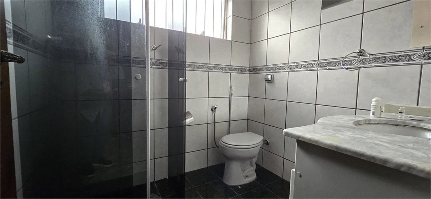 Casa à venda com 3 quartos, sendo 1 suíte, em Lar São Paulo, São Paulo, SP