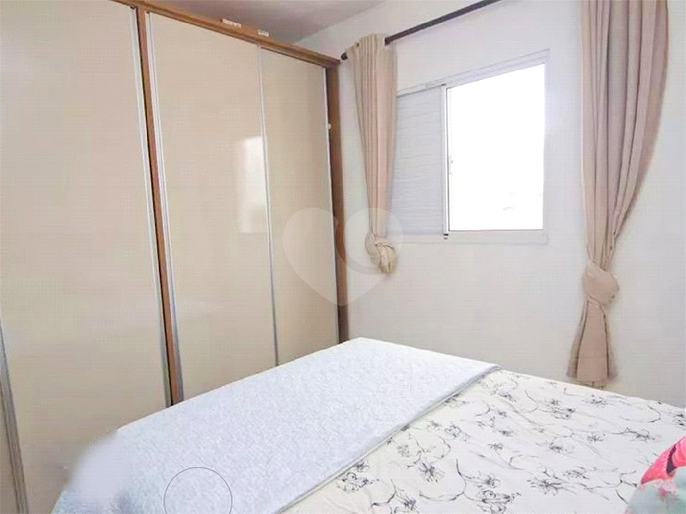 Casa à venda com 3 quartos, sendo 1 suíte,  em Jardim Monte Kemel, São Paulo, SP