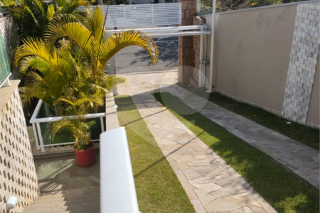 Casa à venda com 3 suítes no condomínio Estância Marambaia, Vinhedo - SP