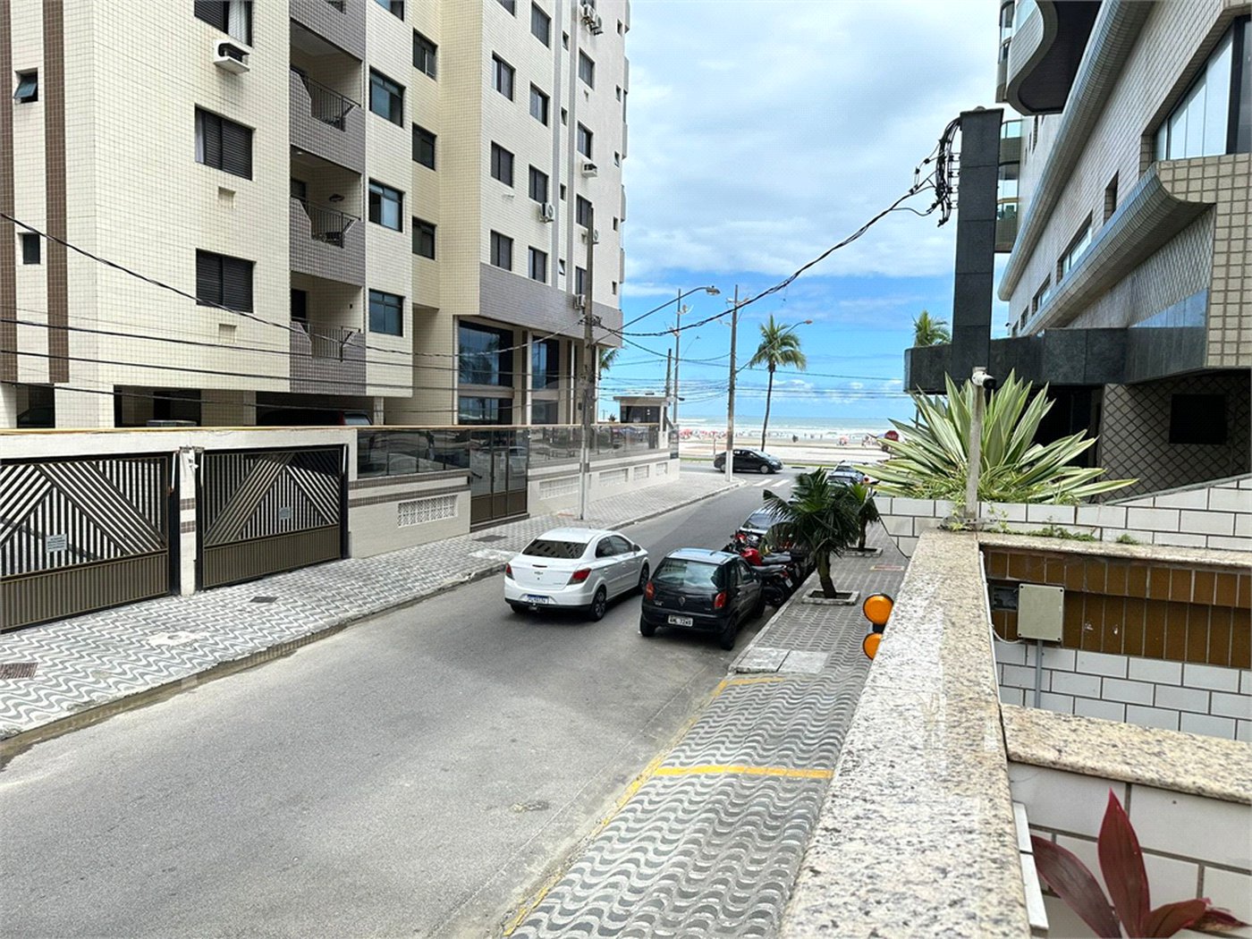 Apartamento à venda com 2 quartos, sendo 1 suíte,  em Aviação, Praia Grande, SP