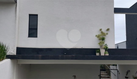 Casa à venda ou para alugar com 4 quartos, sendo 3 suítes, no condomínio Figueira Garden, Atibaia - SP