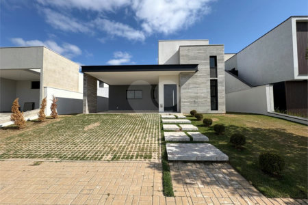 Casa à venda com 3 quartos, sendo 1 suíte, no condomínio Alphaville Castelo, Itu - SP