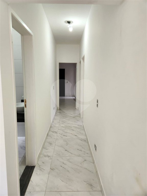Casa à venda com 3 quartos, sendo 1 suíte, no Centro, Bom Jesus dos Perdões, SP
