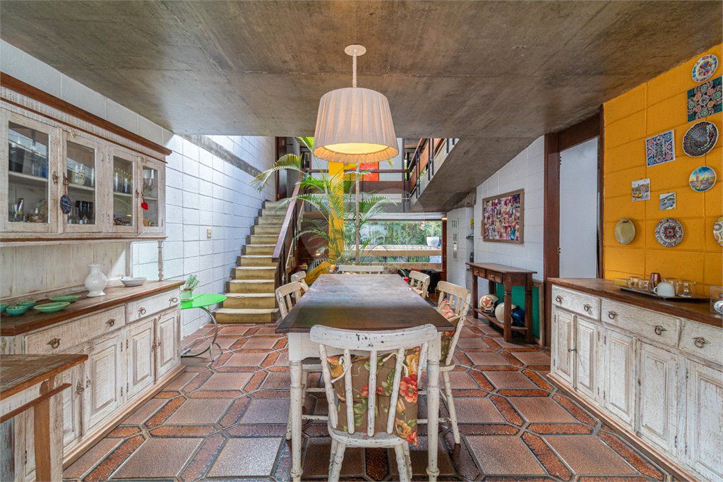 Casa de Vila à venda com 3 quartos, sendo 1 suíte, em Chácara Monte Alegre, São Paulo, SP