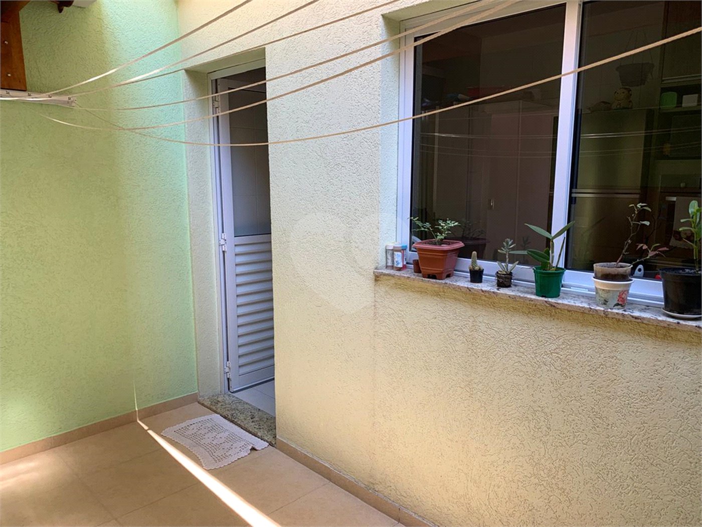 Sobrado à venda com 3 quartos, sendo 1 suíte,  em Vila Gumercindo, São Paulo, SP