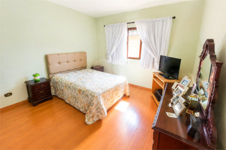 Casa à venda com 3 quartos, sendo 1 suíte, em Santo Amaro, São Paulo, SP