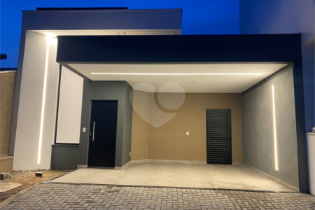 Casa à venda com 2 quartos, sendo 1 suíte,  no condomínio Residencial Marina, Itapetininga - SP