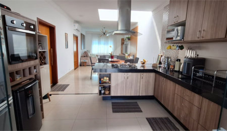 Casa à venda com 3 quartos, sendo 1 suíte,  em Pinheirinho, Vinhedo, SP