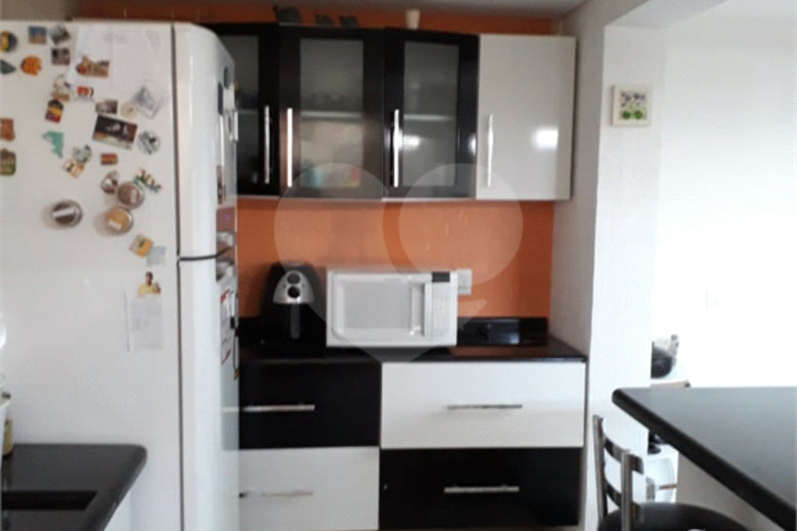 Sobrado à venda com 3 quartos, sendo 1 suíte, em Jardim Santa Mena, Guarulhos, SP