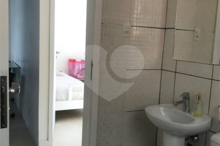 Casa à venda com 2 quartos em Interlagos, São Paulo, SP