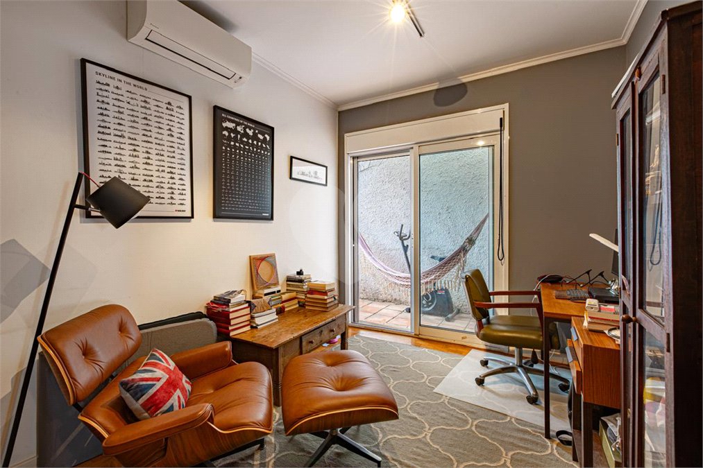 Sobrado à venda com 3 quartos, sendo 1 suíte, em Alto da Boa Vista, São Paulo, SP