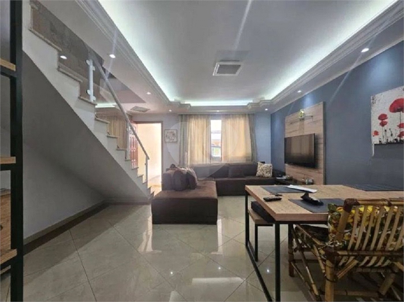 Casa à venda com 3 quartos, sendo 1 suíte,  no condomínio Residencial Villagio Vitória, Guarulhos - SP