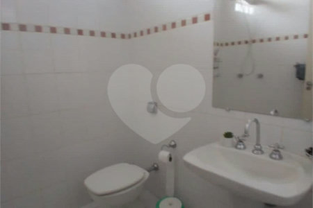 Casa à venda com 4 quartos, sendo 2 suítes, em Jardim Adalgisa, Araraquara, SP