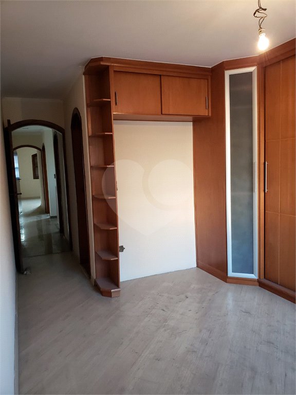 Sobrado à venda com 3 quartos, sendo 1 suíte, em Parque Peruche, São Paulo, SP