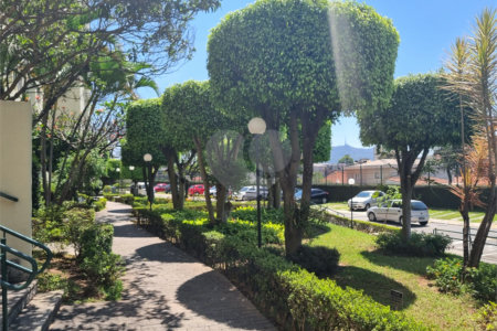 Apartamento à venda com 2 quartos em Parque Maria Domitila, São Paulo, SP