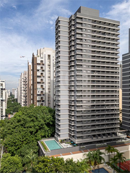 Apartamento à venda com 3 quartos, sendo 2 suítes, em Indianópolis, São Paulo, SP
