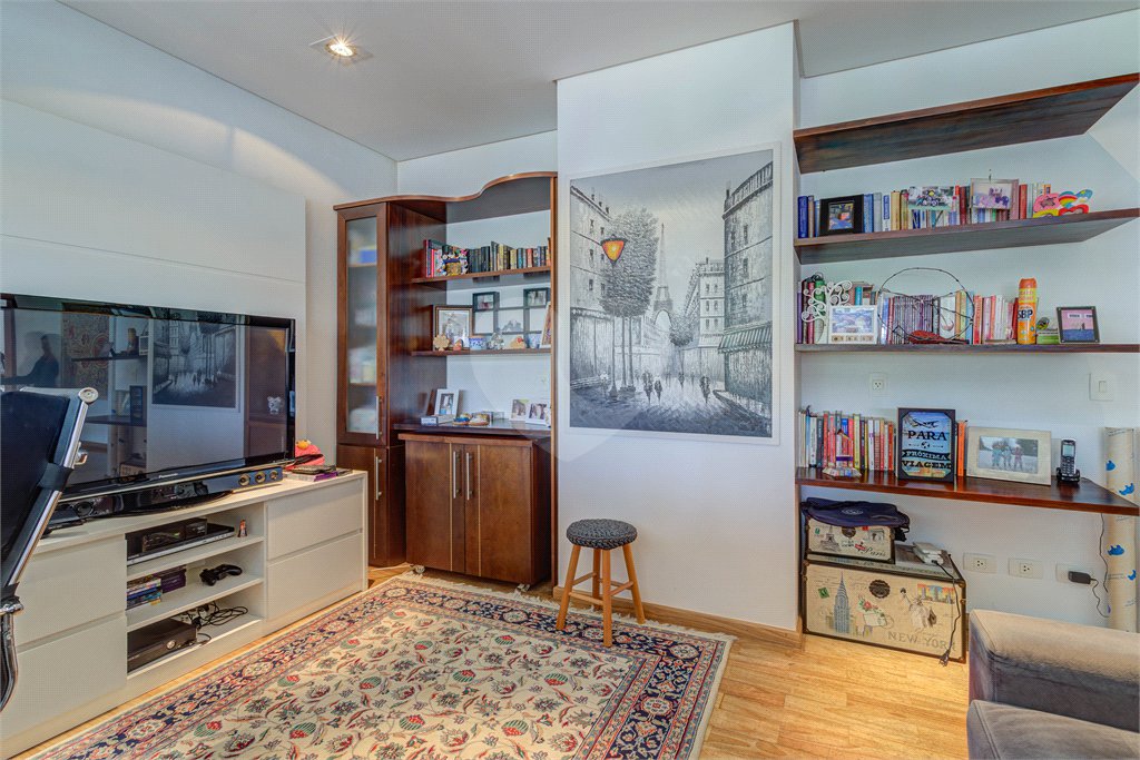 Casa de Vila à venda com 4 suítes em Jardim Hípico, São Paulo, SP