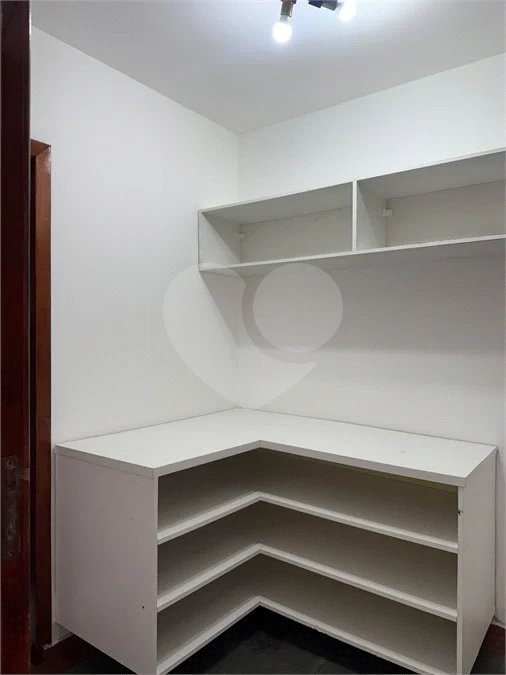 Sobrado à venda ou para alugar com 3 suítes em Vila Sônia, São Paulo, SP