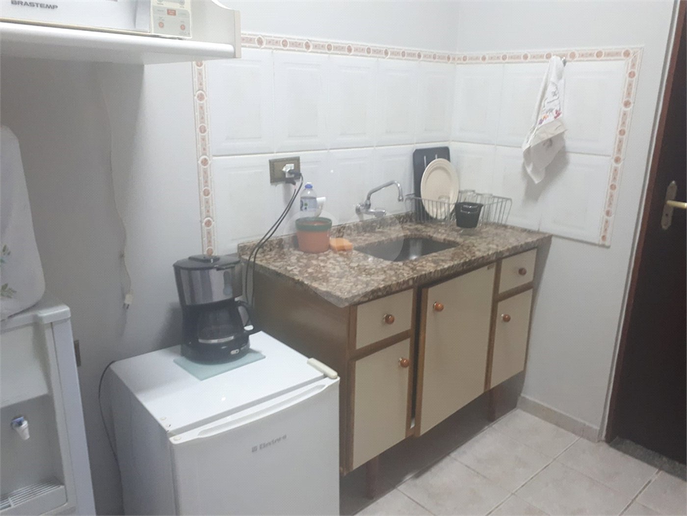 Casa à venda ou para alugar com 3 quartos, sendo 2 suítes,  no Centro, Vinhedo, SP