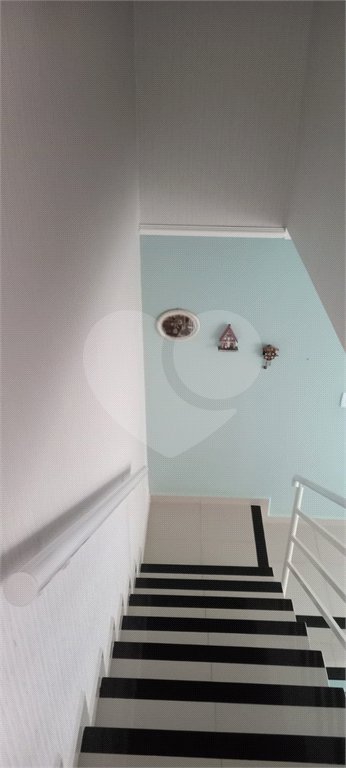 Casa à venda com 3 quartos, sendo 1 suíte, no condomínio Caruatinga, Atibaia - SP
