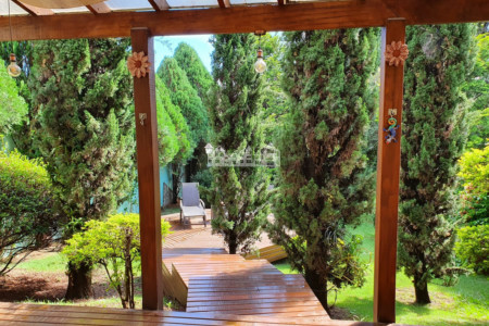 Casa para locação no Jardim Paulista – um refúgio com vista deslumbrante em Atibaia
