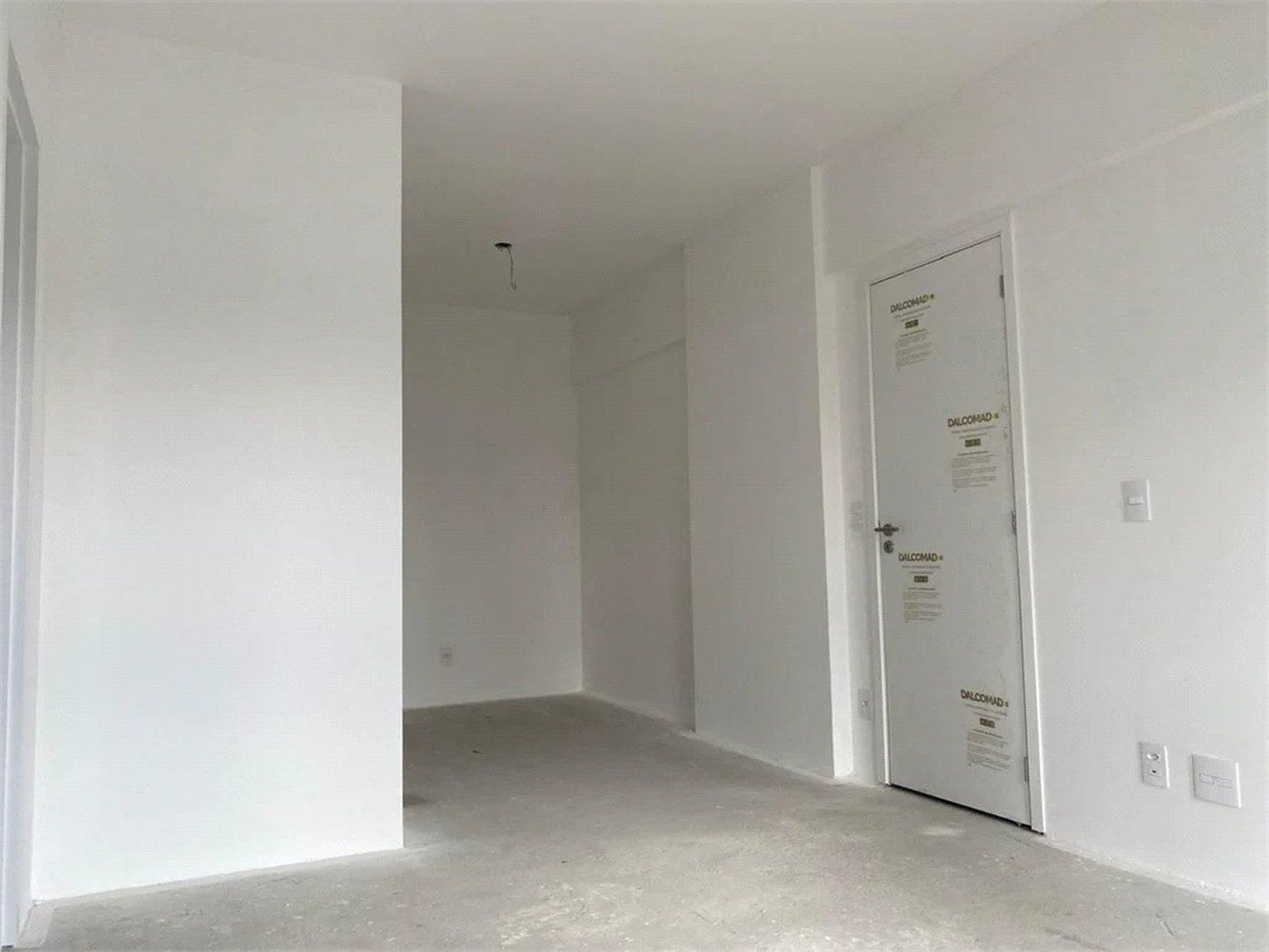 Apartamento à venda com 4 quartos, sendo 2 suítes,  em Pinheiros, São Paulo, SP