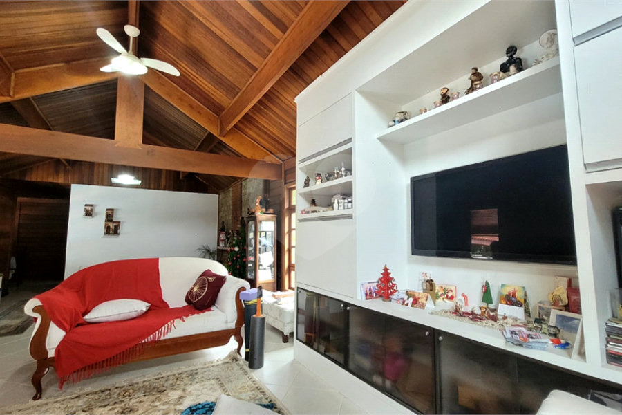 Casa à venda com 3 suítes no condomínio Sausalito, Mairiporã - SP