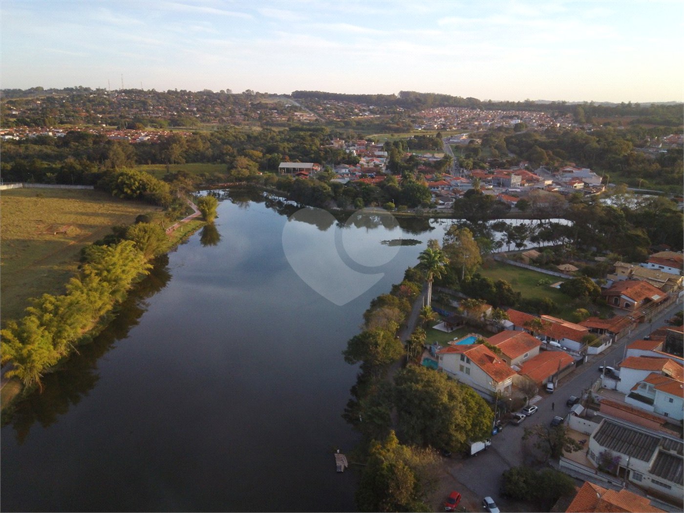 Casa à venda com 3 quartos, sendo 1 suíte, no Centro, Araçoiaba da Serra, SP
