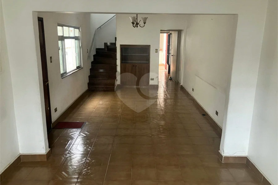 Sobrado à venda com 3 quartos em Vila Guilherme, São Paulo, SP