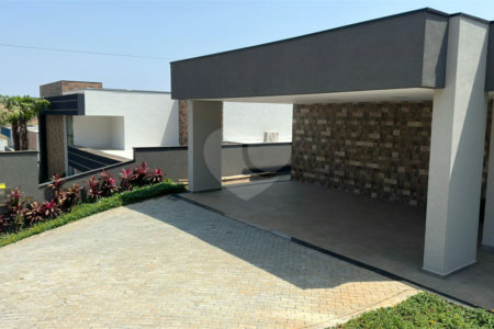 Casa à venda com 4 quartos, sendo 3 suítes, em Condomínio Terras de Santa Cruz, Bragança Paulista, SP