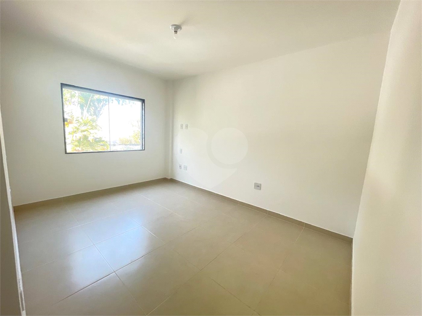 Apartamento à venda com 2 quartos, sendo 1 suíte, em Fluminense, São Pedro da Aldeia, RJ