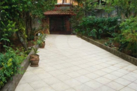 Casa à venda com 3 quartos, sendo 1 suíte, em Roseira, Mairiporã, SP