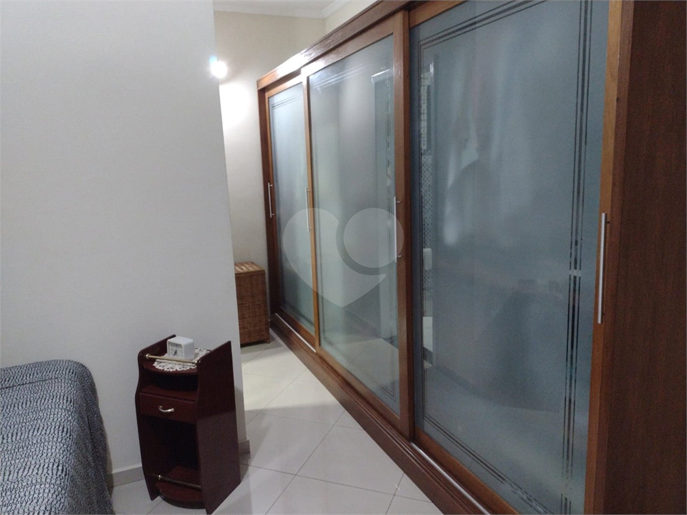 Sobrado à venda com 2 quartos, sendo 1 suíte, em Jardim Márcia, Suzano, SP