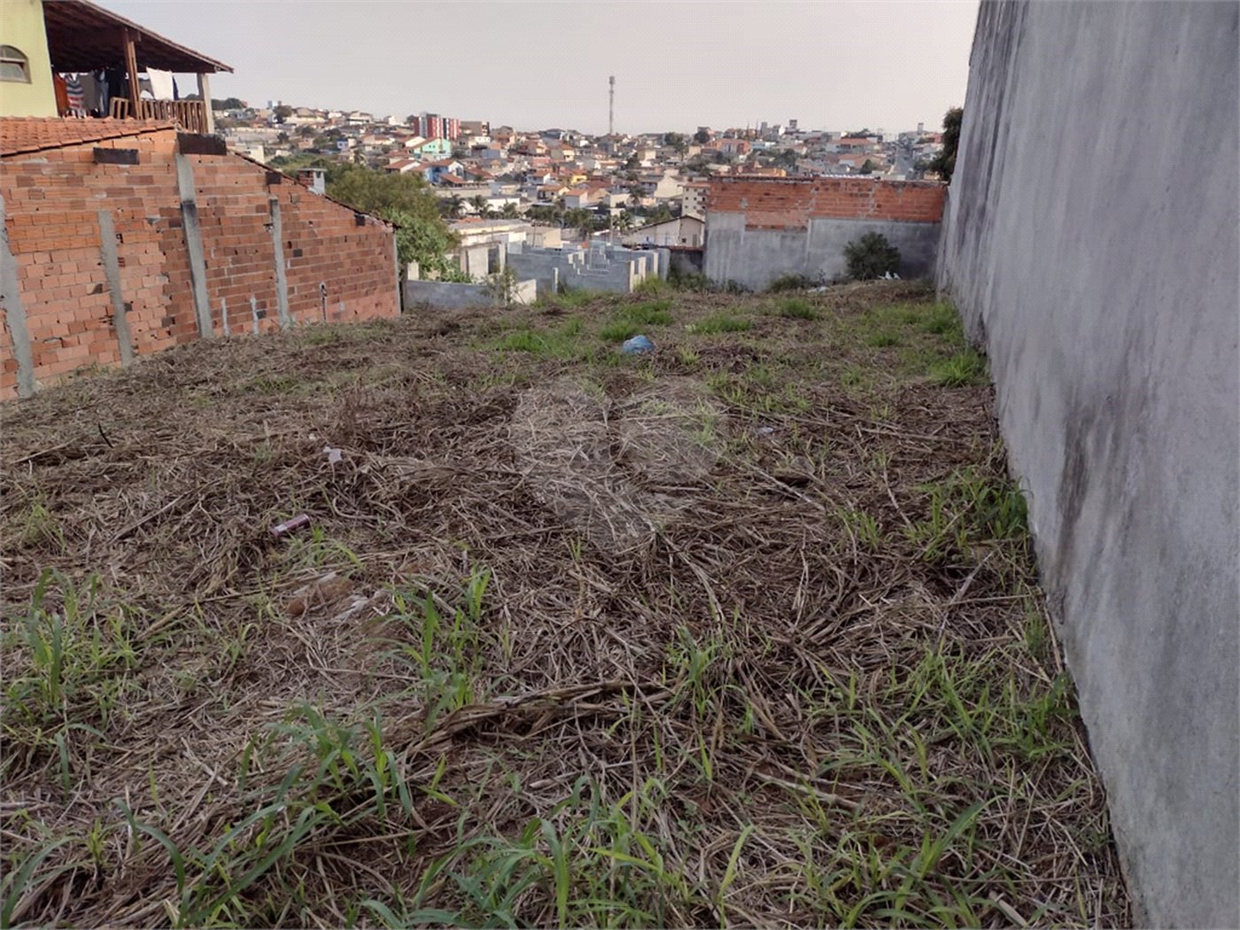 Terreno à venda em Vila São Sebastião, Mogi das Cruzes, SP