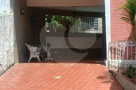 Casa à venda com 4 quartos em Santíssimo, Rio de Janeiro, RJ