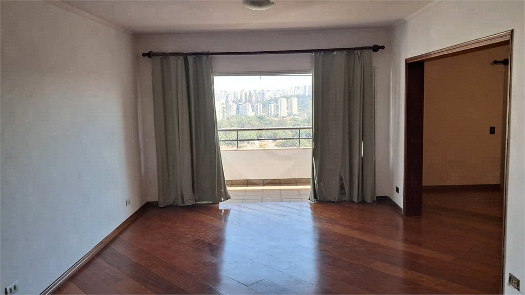Apartamento para alugar com 2 quartos, sendo 1 suíte, em Alto da Boa Vista, São Paulo, SP