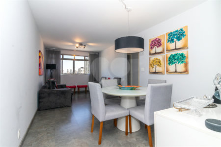 Apartamento à venda com 2 quartos em Moema, São Paulo, SP