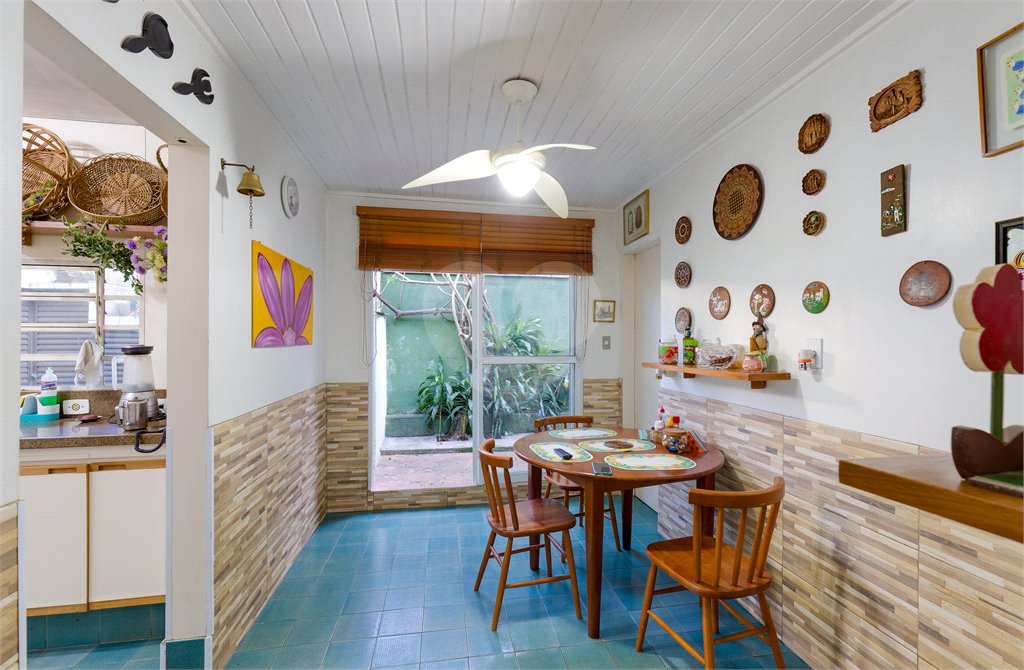 Casa Térrea à venda com 5 quartos, sendo 2 suítes, em Alto da Boa Vista, São Paulo, SP