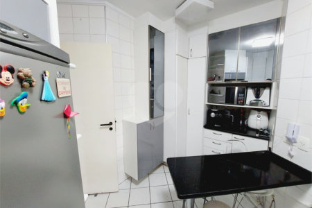 Apartamento à venda com 3 quartos, sendo 1 suíte, em Alto da Lapa, São Paulo, SP