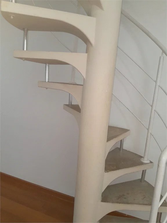 Casa à venda ou para alugar com 4 suítes em Chácaras São Carlos, Cotia, SP