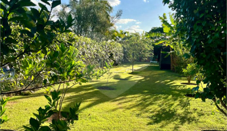 Casa à venda com 4 suítes no condomínio Residencial Vale das Laranjeiras, Indaiatuba - SP