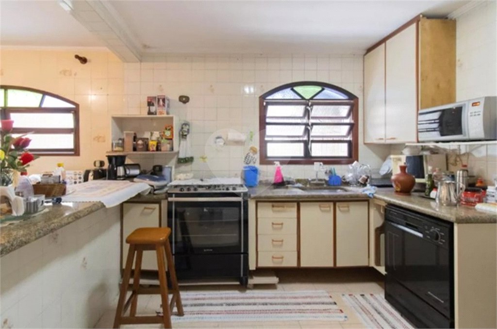 Casa à venda com 3 quartos, sendo 2 suítes,  em Jardim Santa Mena, Guarulhos, SP