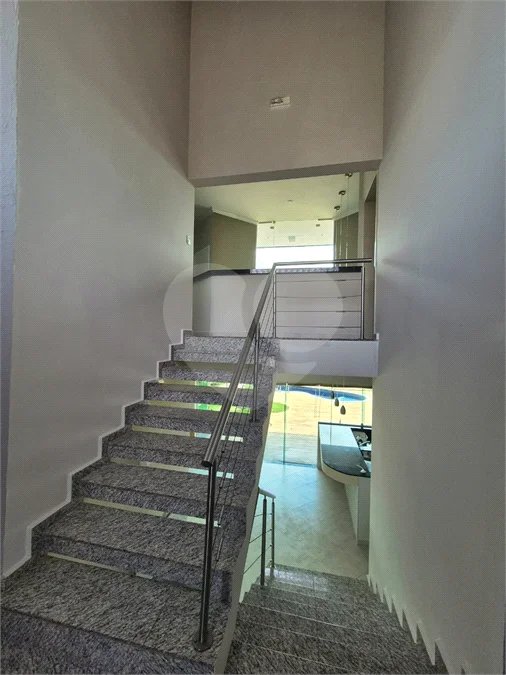 Casa à venda ou para alugar com 3 quartos, sendo 1 suíte, no condomínio Villagio Capriccio, Louveira - SP