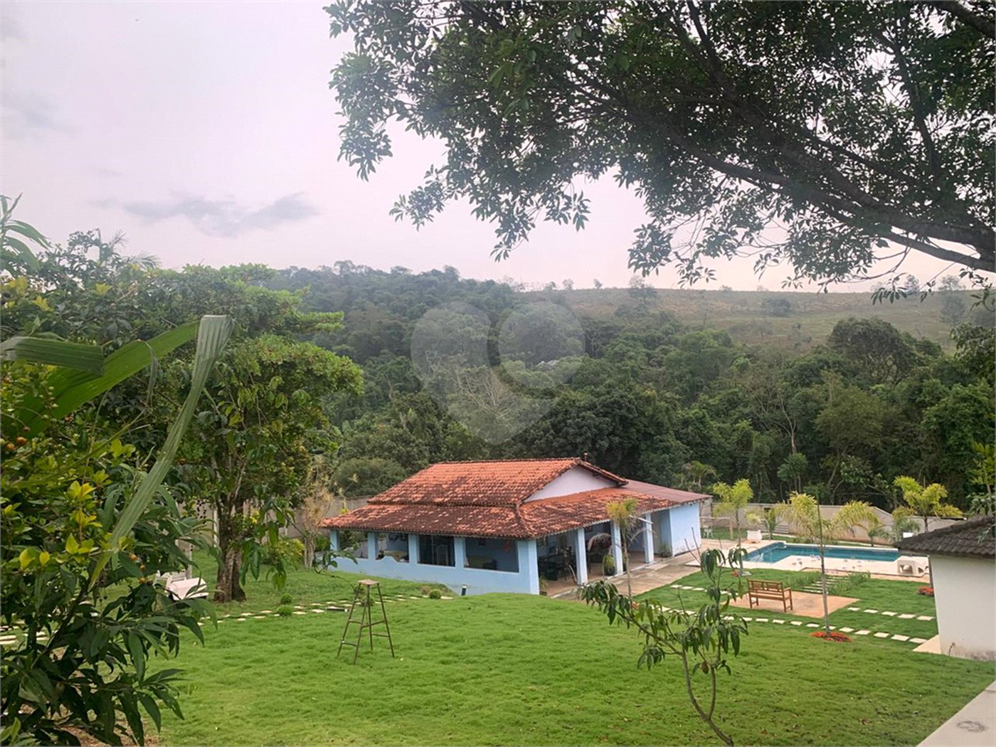 Casa à venda com 3 quartos, sendo 1 suíte, no condomínio Alpes Douro, Bom Jesus dos Perdões - SP